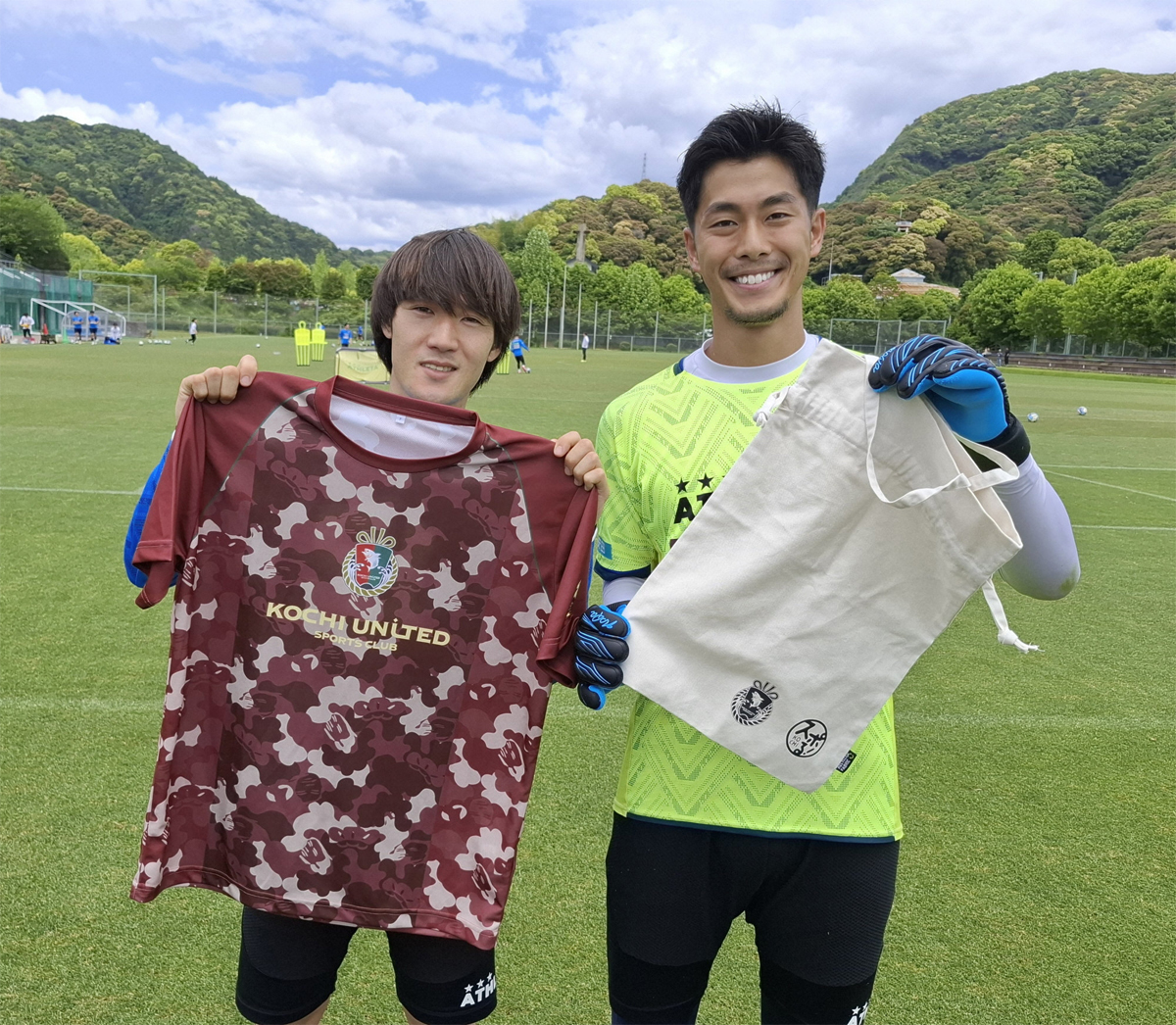 隠れ坂本龍馬！？迷彩柄オリジナルTシャツで威圧感を 高知