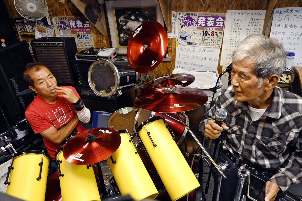 戦後の幡多を元気づけたアマバンド「南十字星」が結成80周年 初代