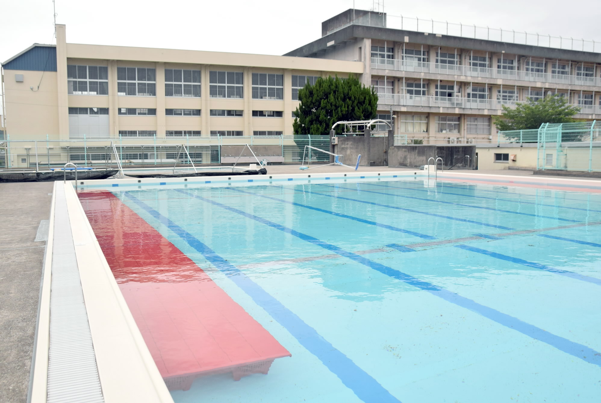 男児死亡プール事故の長浜小学校が<b>水泳</b>授業再開へ 児童８割超が「参加」の意向 校長は「安全 ...