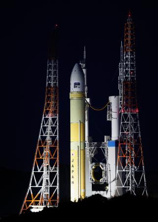 H3」6号機、12日打ち上げ 新タイプ、組立棟から発射地点へ | 高知新聞