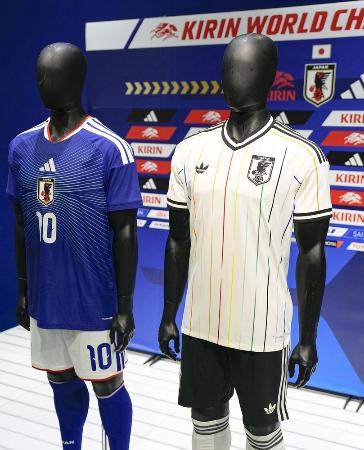 日本、ブラジル戦は白ユニホーム アウェー用、決勝T1回戦 | 高知新聞