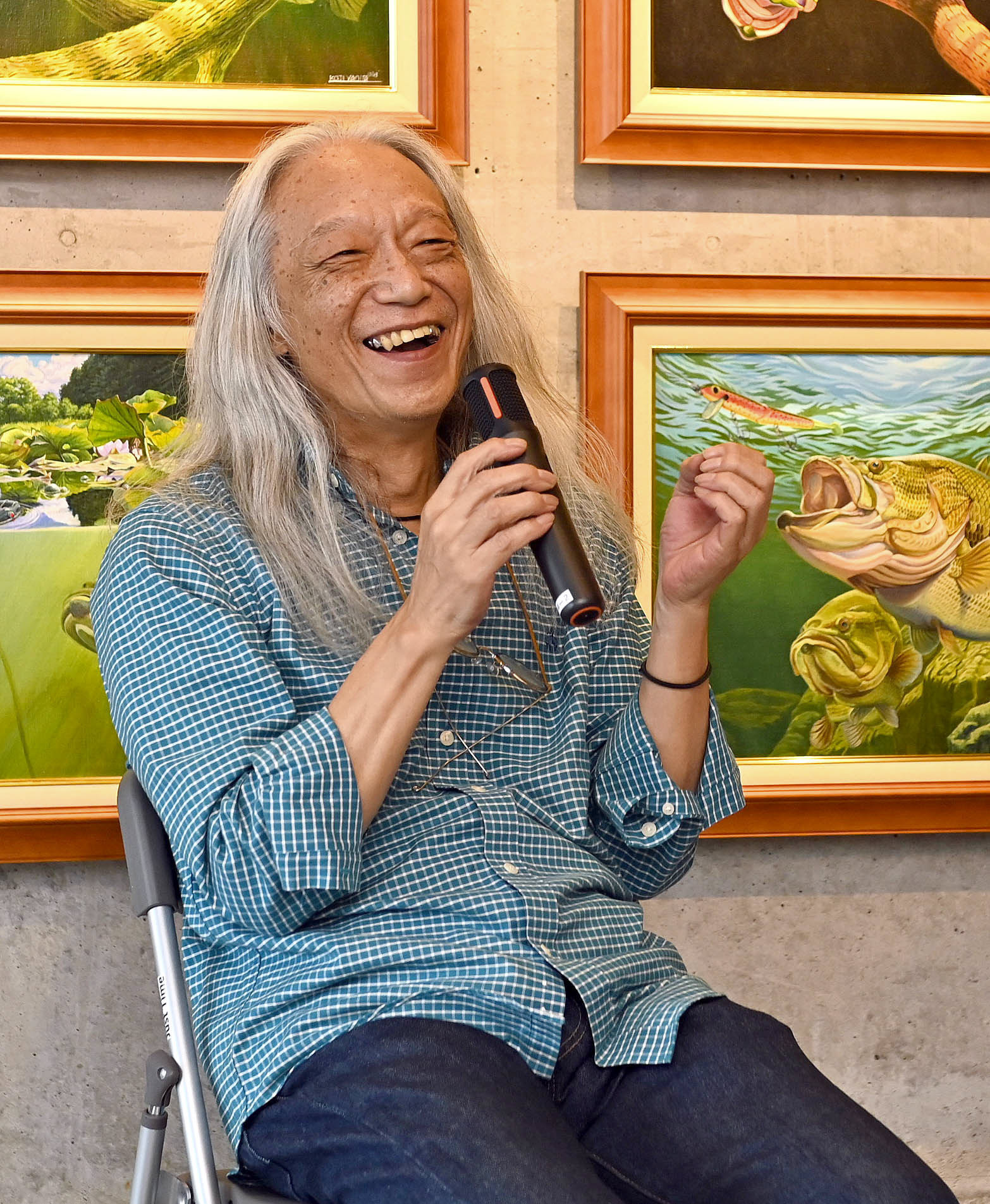 フィッシュアートの名手が描いた怪魚は！？ 八百板浩司さんがアカメ