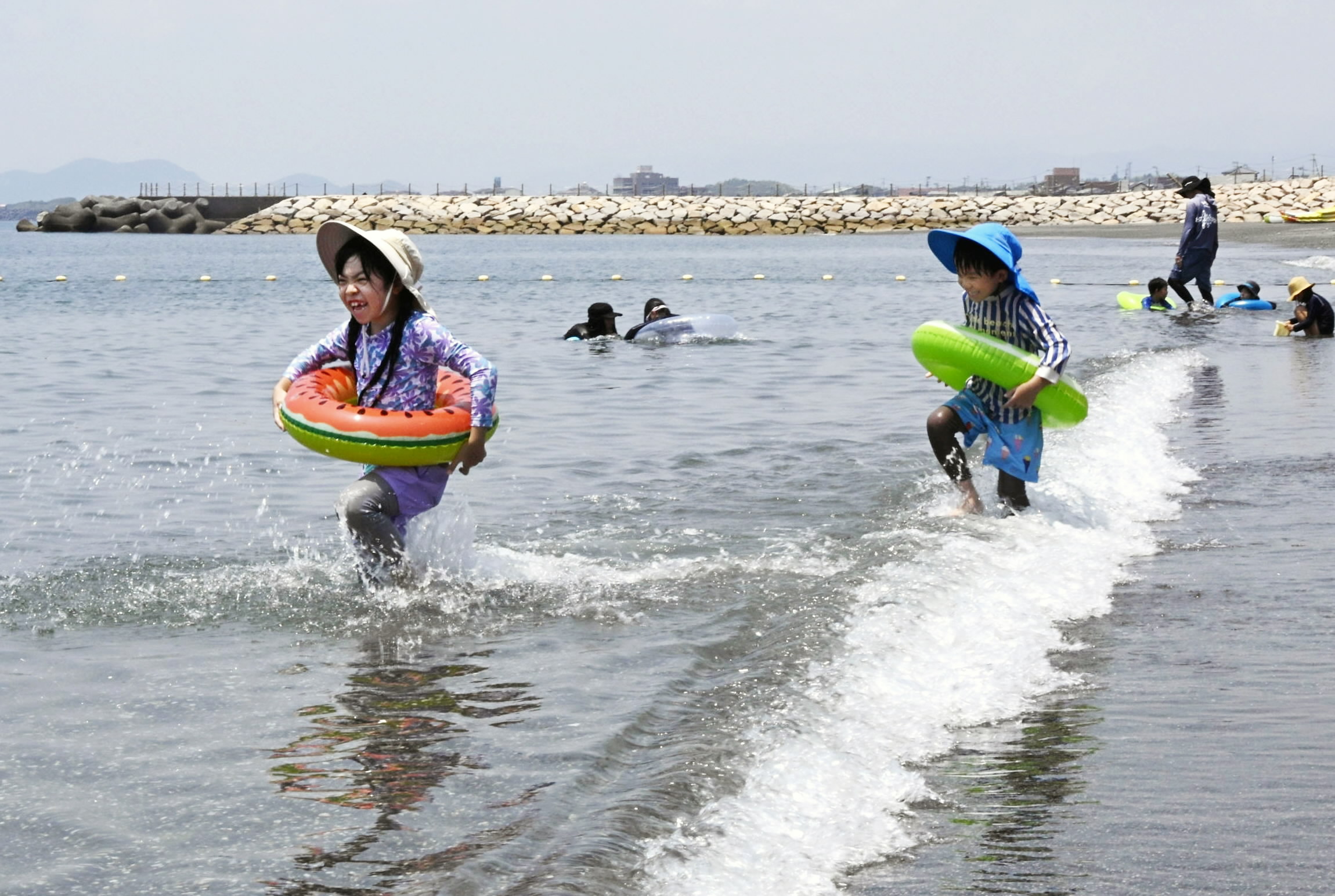 高知の海、きれいで最高！」 香南市ヤ・シィパーク海開き | 高知新聞