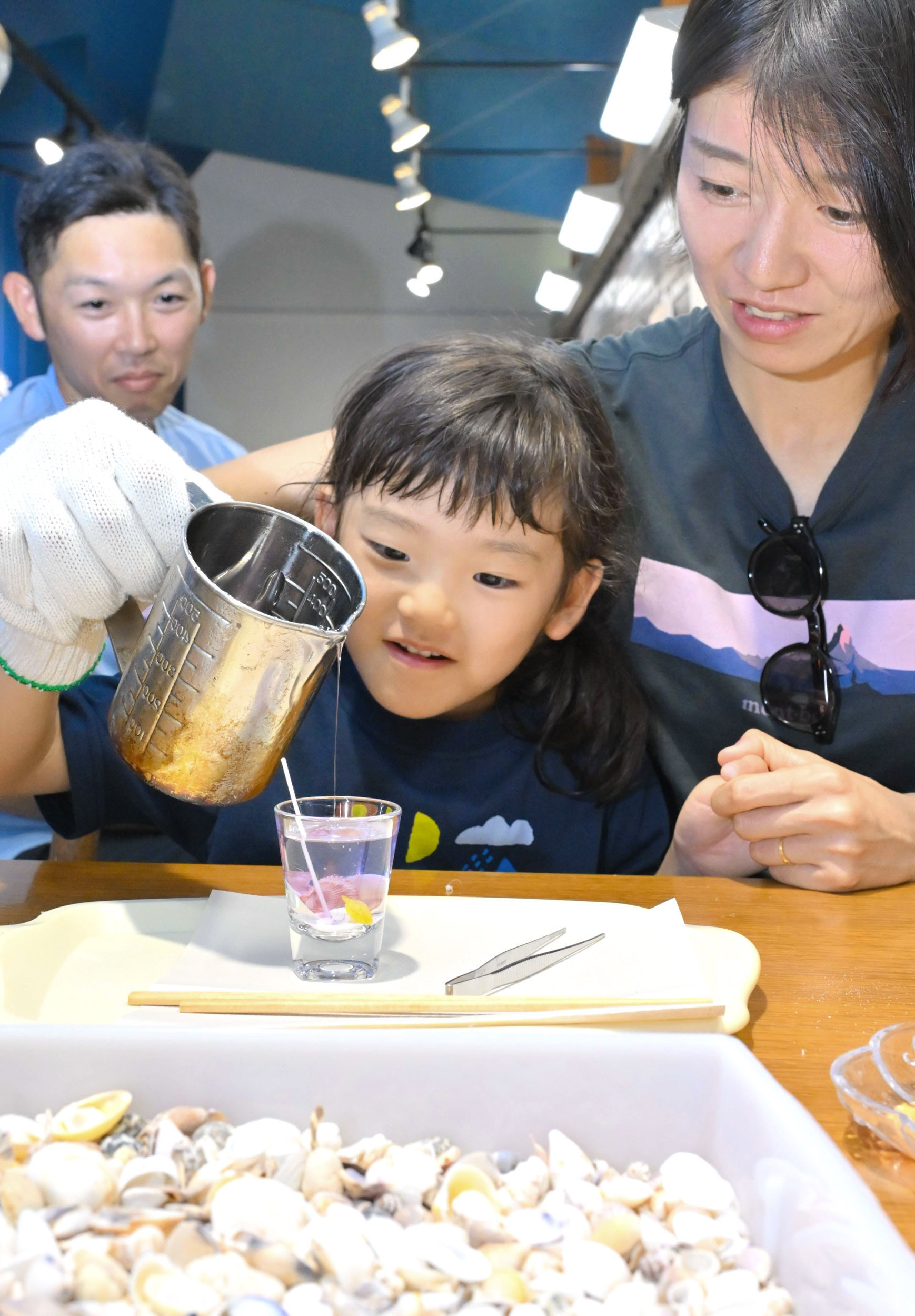 色とりどり竜串の海を手のひらに【貝殻入りキャンドル作り】海の