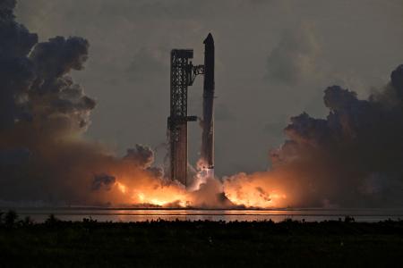 スターシップ」打ち上げ スペースX、初の地球周回軌道へ | 高知新聞