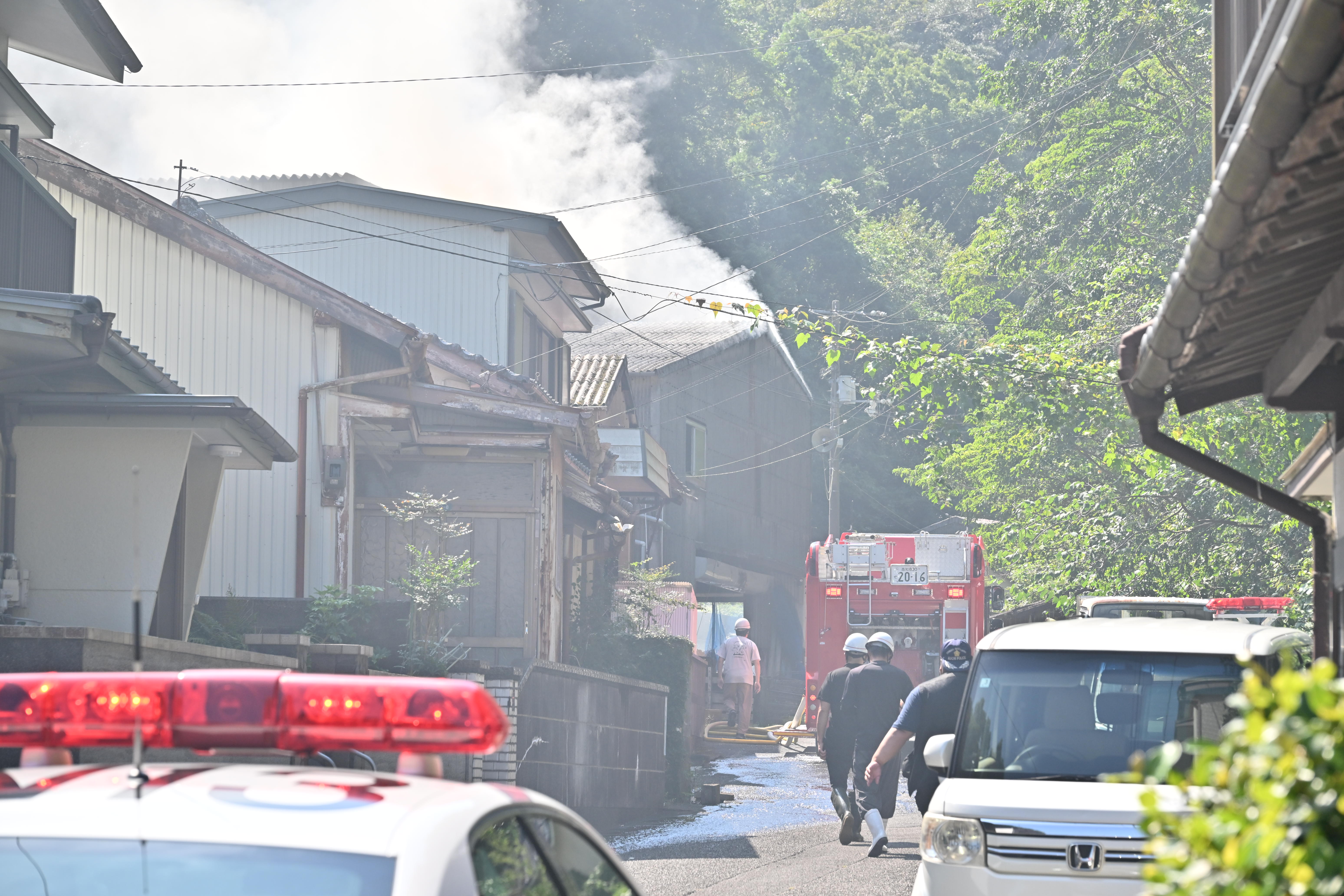 水産加工場で火事 宗田節製造のためメジカをいぶす作業中 高知県土佐