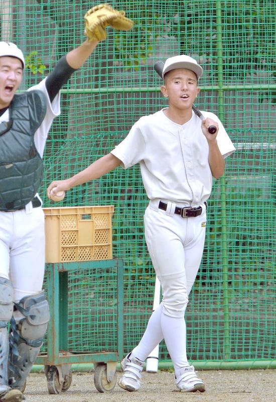 事故で選手断念 学生コーチ で仲間支える 追手前高野球部 高橋奏太さん 最後の夏へ 高知新聞