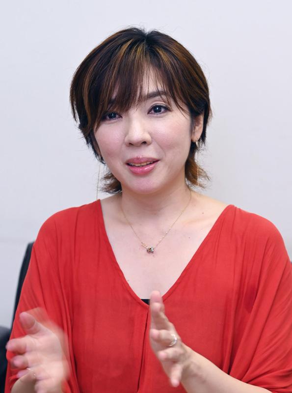 大切な人への思い歌に 岡本真夜が新cd 笑顔のおまじない 高知新聞