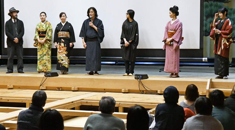 絵金芝居の映画を最終上映 香南市の弁天座 監督 映画祭に出したい 高知新聞 絵金芝居の映画を最終上映 香南市の弁天座 監督 映画祭に出したい 高知新聞