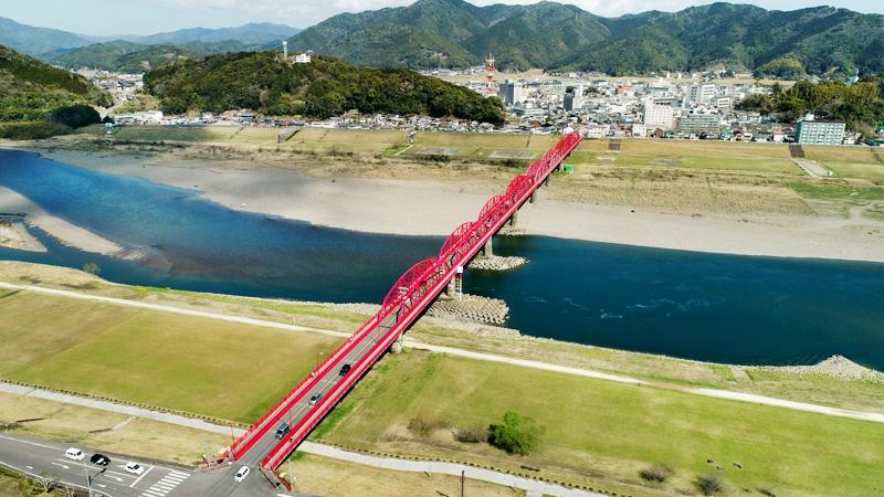 ドローン動画】土佐鳥瞰紀行(19)赤鉄橋（四万十市）暮らし見つめ１００ 