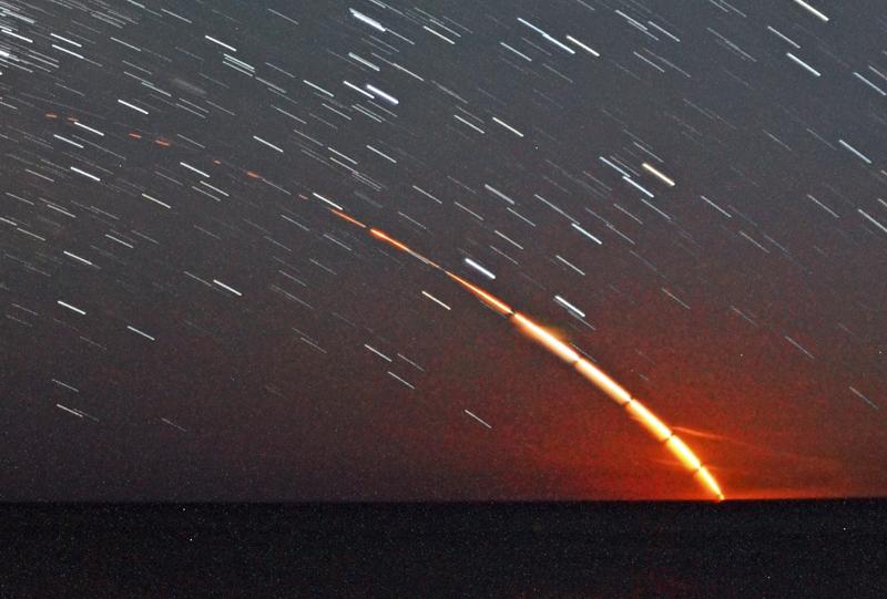 ｈ２ｂ光跡 高知で見えた こうのとり打ち上げ 香南市で撮影 高知新聞