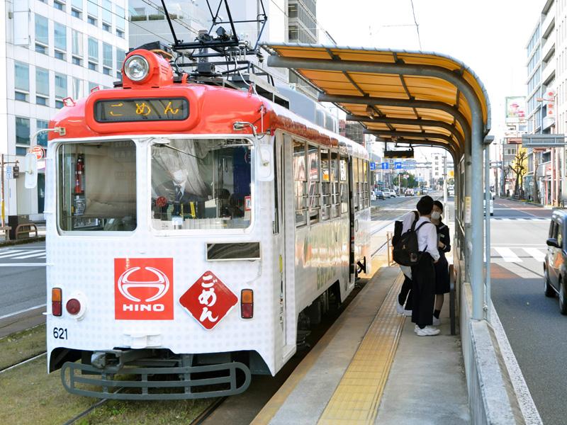 とさでん交通が電車を大幅減便 伊野発着を半減 終電繰り上げ 高知新聞