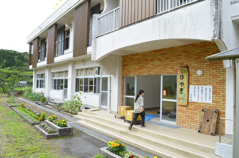 旧家地川小が地域拠点に 四万十町の宿泊所 集活センターが完成 高知新聞