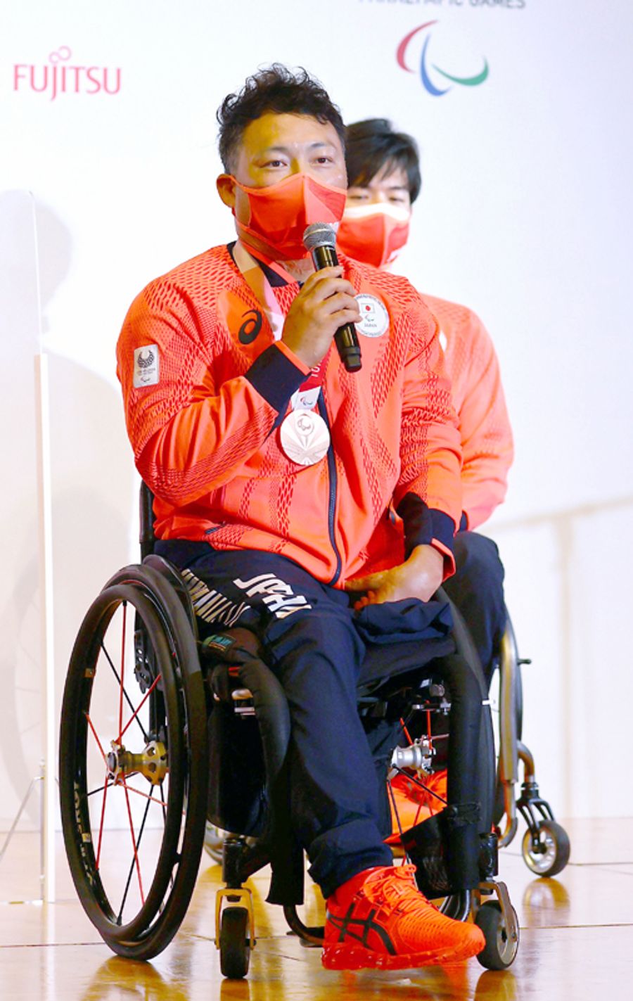 2大会連続の銅メダルを獲得し、記者会見する車いすラグビー日本代表の池透暢主将=都内(代表撮影)