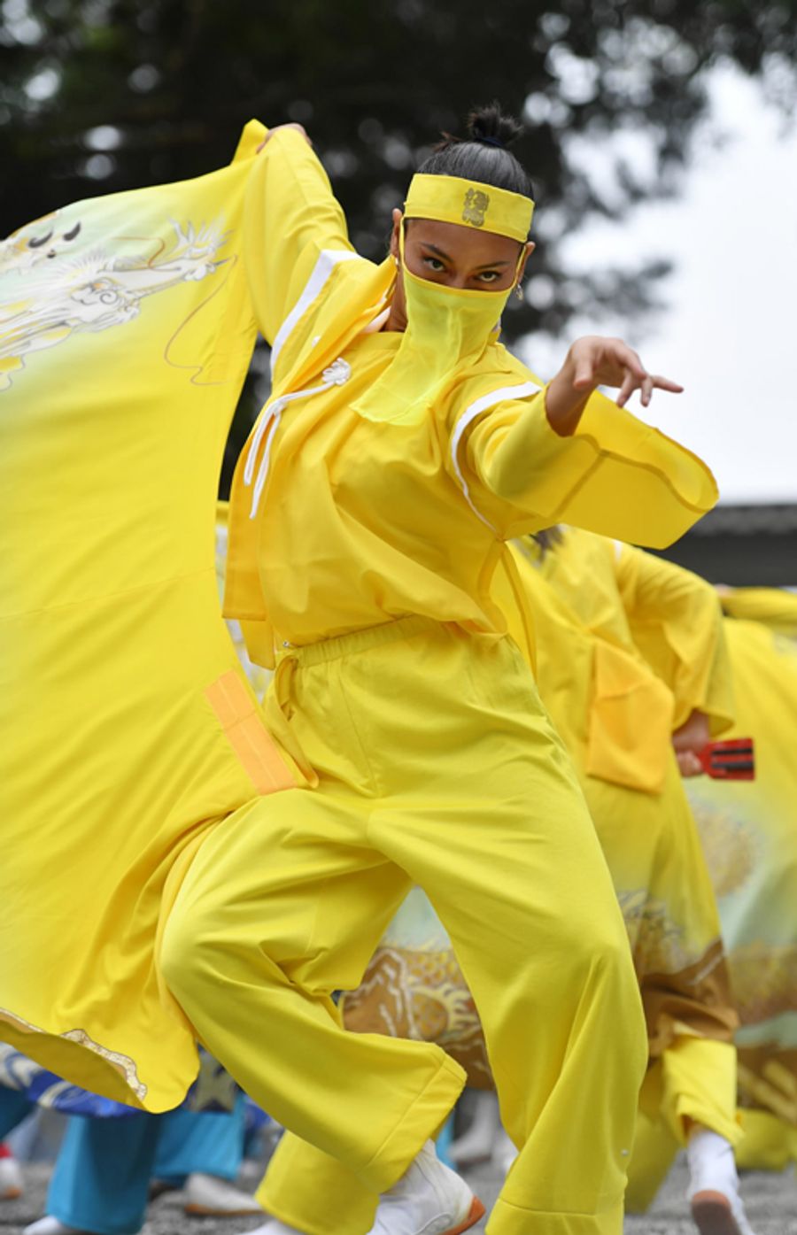 昨夏、土佐神社で舞を奉納した菅原さん(高知市一宮しなね2丁目)