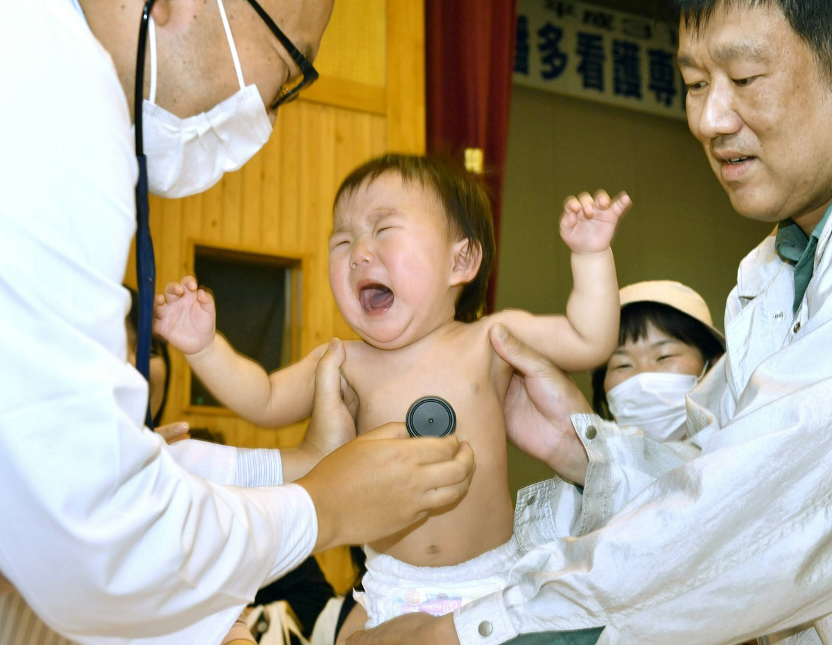 赤ちゃん会 の先生 助産師さんに聞きました 1 2歳 子育てのポイントは 高知新聞