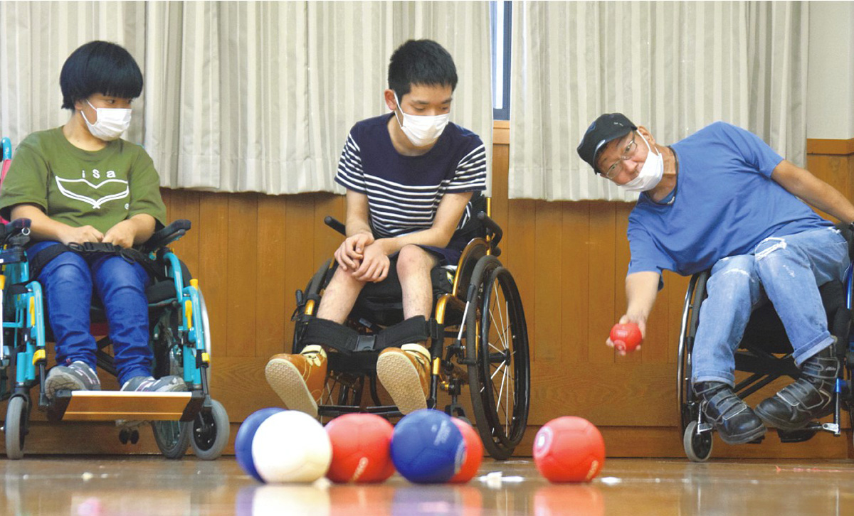 月刊マル地スポ ボッチャ パラの風に乗れ いつか高知からメダリストを 高知県協会 若者へ普及図る 高知新聞
