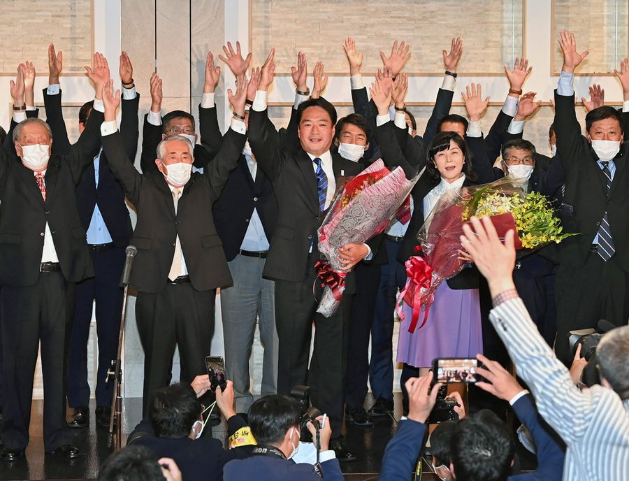 衆院選で初当選した前知事の尾﨑正直氏。「野党最強」と言われる広田一氏に大差をつけた(10月31日、高知市内)