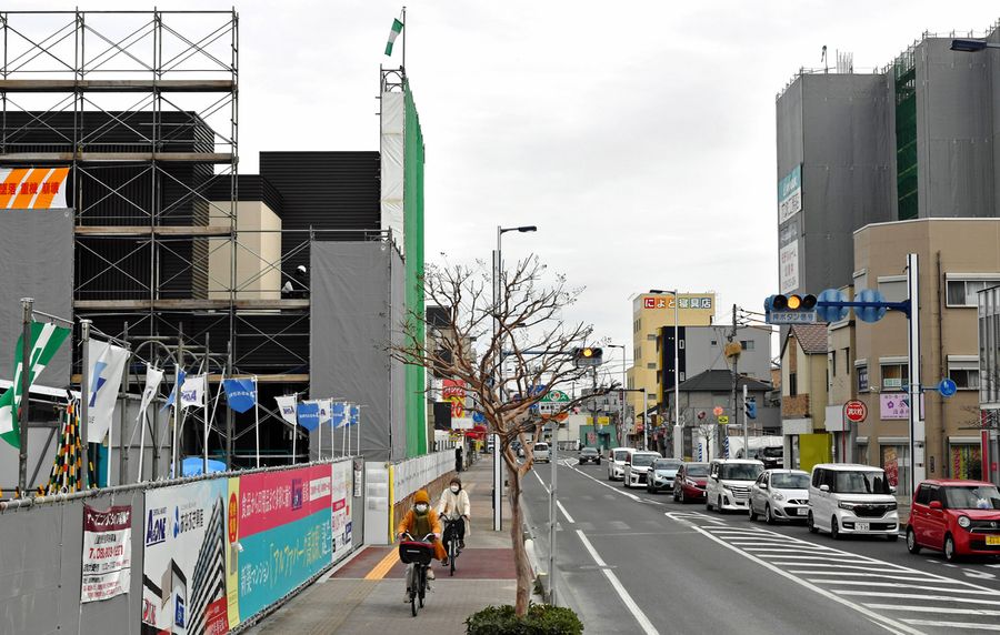 多様な価値観を受け入れ、まちなかで増えるマンション（高知市新本町２丁目＝山下正晃撮影）