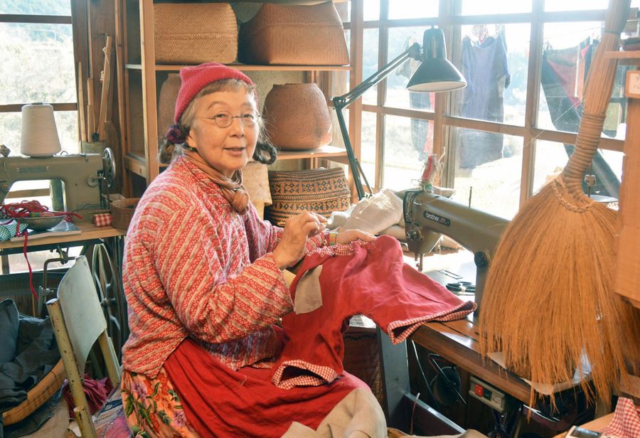 衣服手作り楽しさ伝える 布作家・早川ユミさん（高知県香美市）が新著  