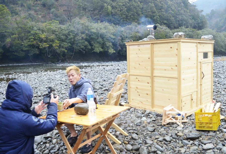 四万十川でサウナを楽しんだ、じゅんいちダビッドソンさん（四万十町昭和）