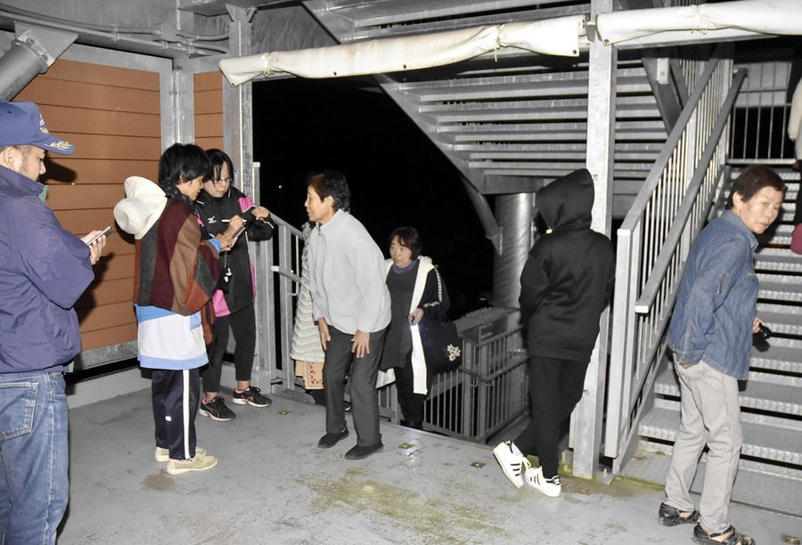 黒潮町で全町民を対象に行われた夜間避難訓練(2016年11月、同町佐賀)