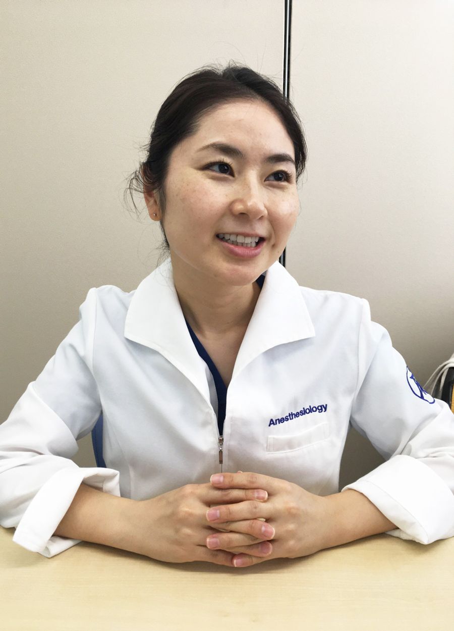 妊娠中の痛みと産後うつの関連性を調べた重松ロカテッリ万里恵助教(高知大学提供)
