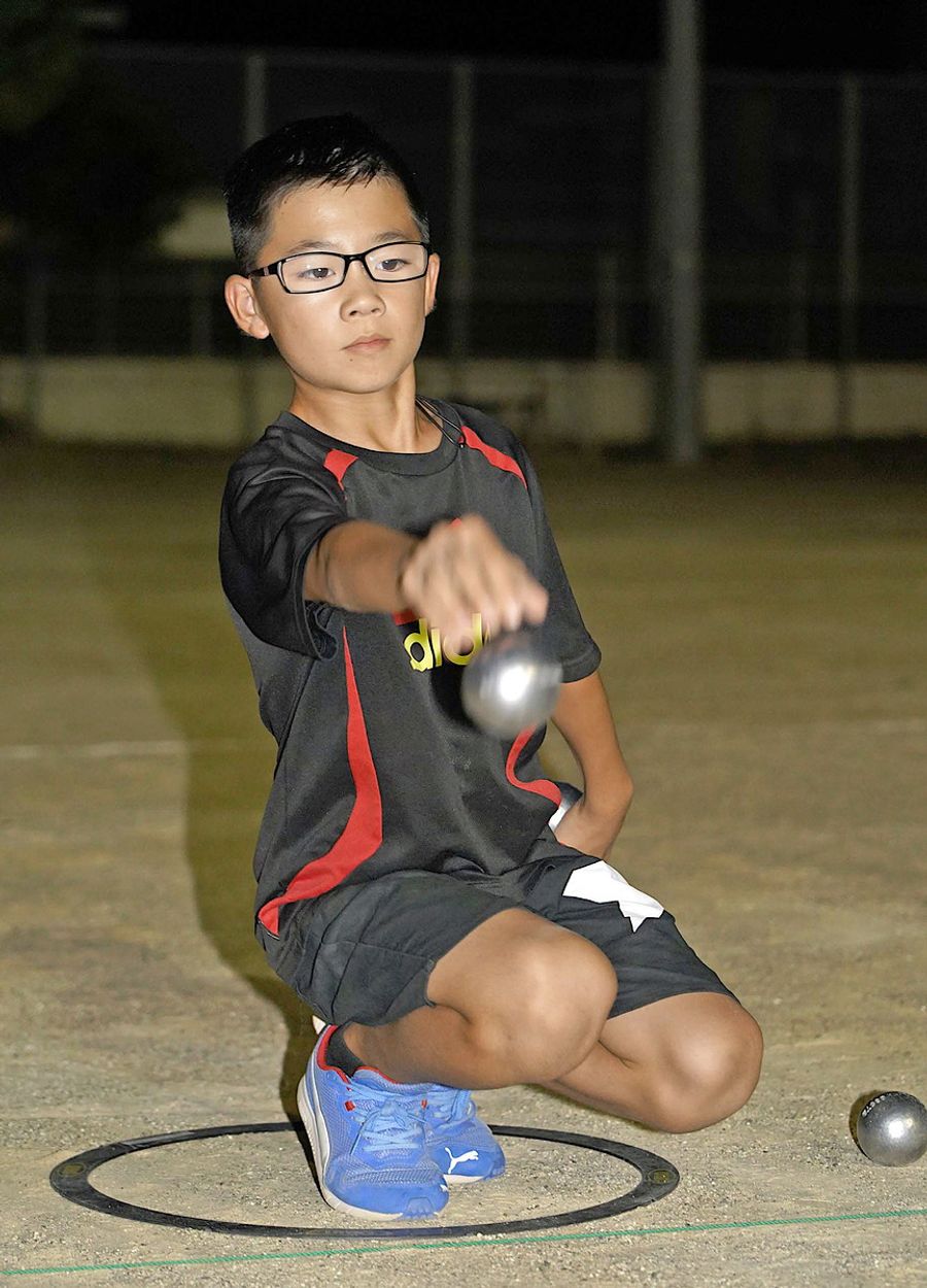 高知県香美市の１１歳 ペタンクアジア大会へ 山田小６年 和田君 表彰台目指す 高知新聞