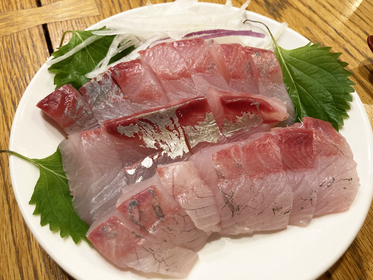 ネイリました 魚信 絶品 珍品 魚 びんび ん一皿 高知新聞