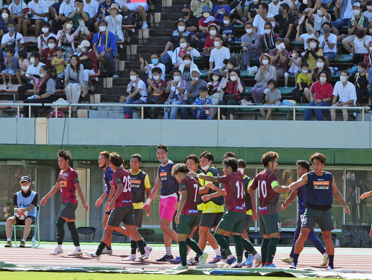 攻撃重視へ挑戦、高知ユナイテッド 終盤6連敗、来季の糧に