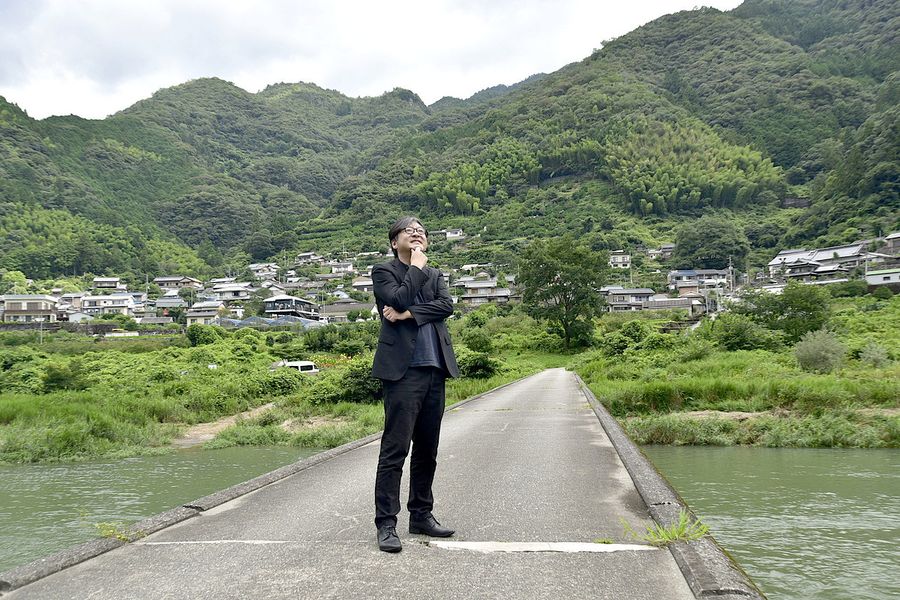 「竜とそばかすの姫」の〝聖地〟に再び認定された越知町。今夏には細田守監督も３年ぶりに訪れた（同町の浅尾沈下橋）