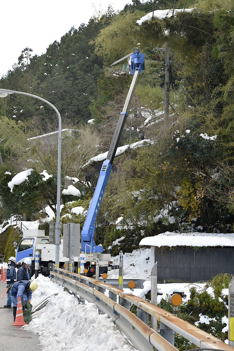 大雪の影響、190戸で停電続く 高知県仁淀川町と越知町 | 高知新聞
