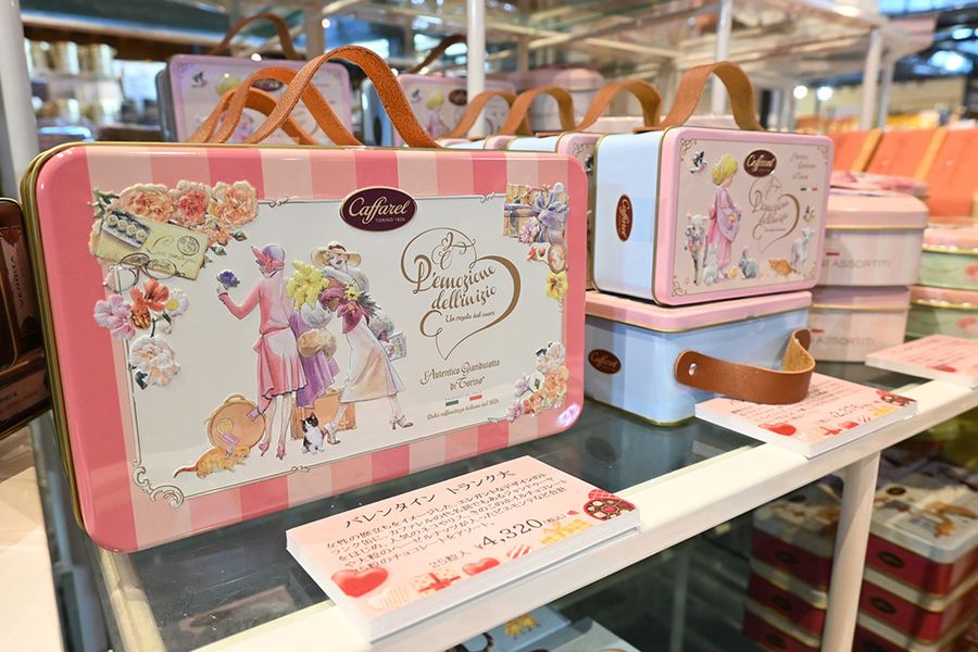 「Caffarel（カファレル）」の缶は今年もかわいい！食べ終わったら何を入れましょうか