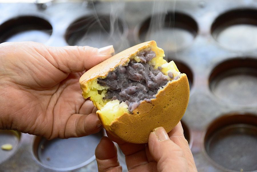 地元で愛される熱々の大判焼き