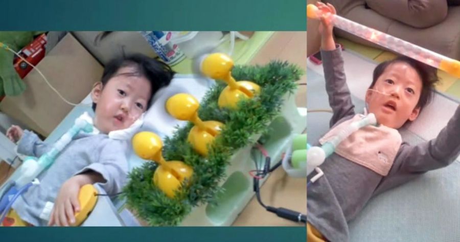 ２歳４カ月ごろの菫太君。川上さんとの出会いでリハビリが楽しいものに変わりました（第１回講座より）