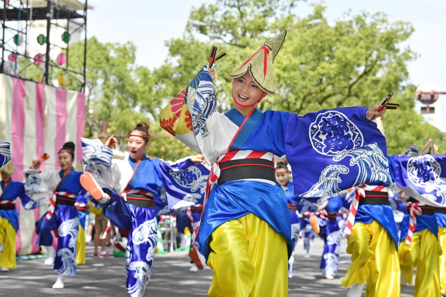 ２０１９年に開催されたよさこい祭り。４年ぶりに４日間の通常開催となる