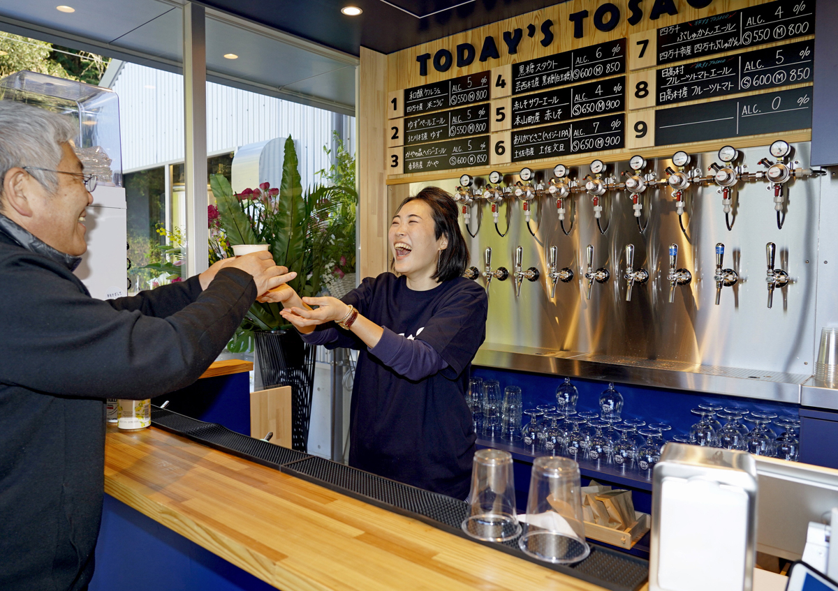 TOSACOビール味わって 工場内にビアスタンド4／15開店 高知県