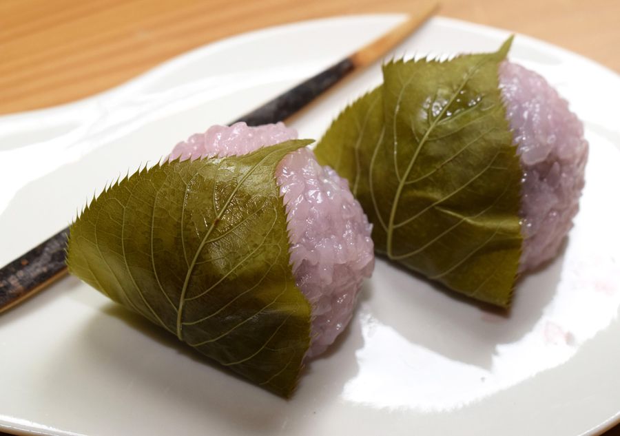 梼原町の桜の葉を使用した桜餅（高知市の菓処桜いろ）