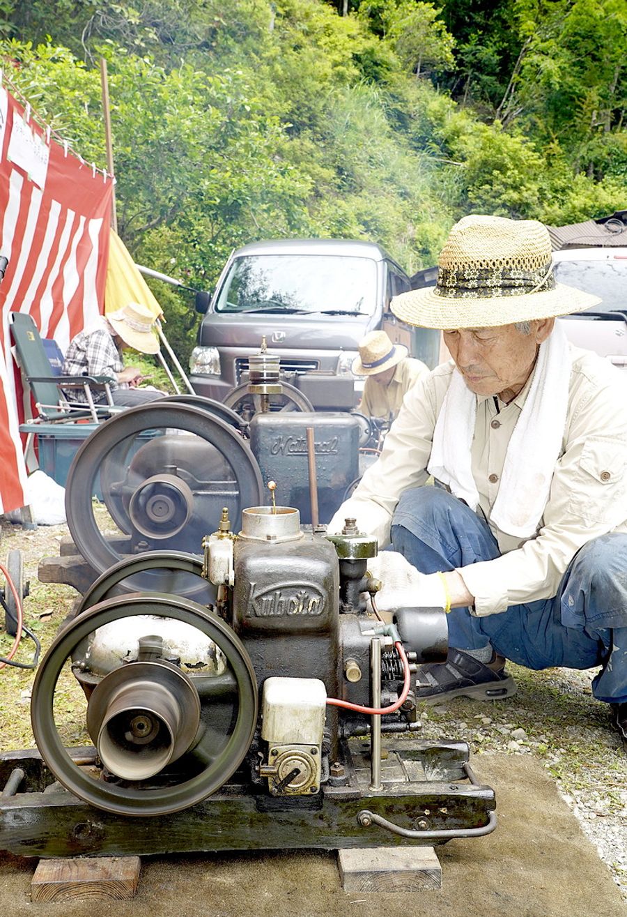 発動機の音堪能、愛好家ら集結 昭和期に農林業で活躍 高知県香美市物部 