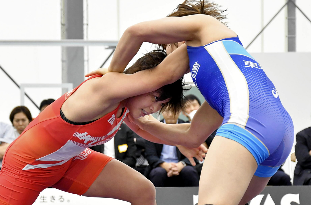 レスリング桜井つぐみ(高知南高出) 圧巻の「がぶり返し」 終了ブザーと同時の逆転! 世界選手権代表プレーオフ 高知新聞