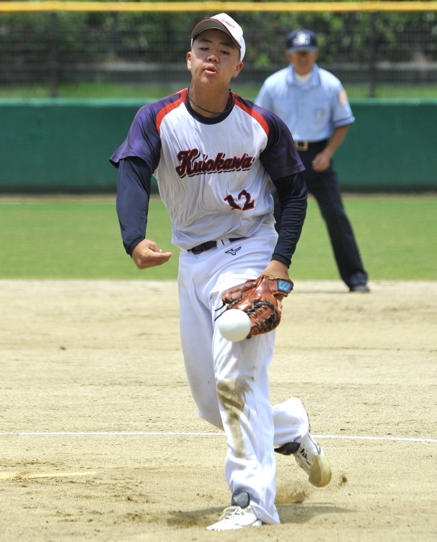 【男子決勝　大正・窪川―池川・仁淀・尾川】２安打完封勝ちした大正・窪川の右腕小野川（春野ソフトボール専用球場＝井上太郎撮影）