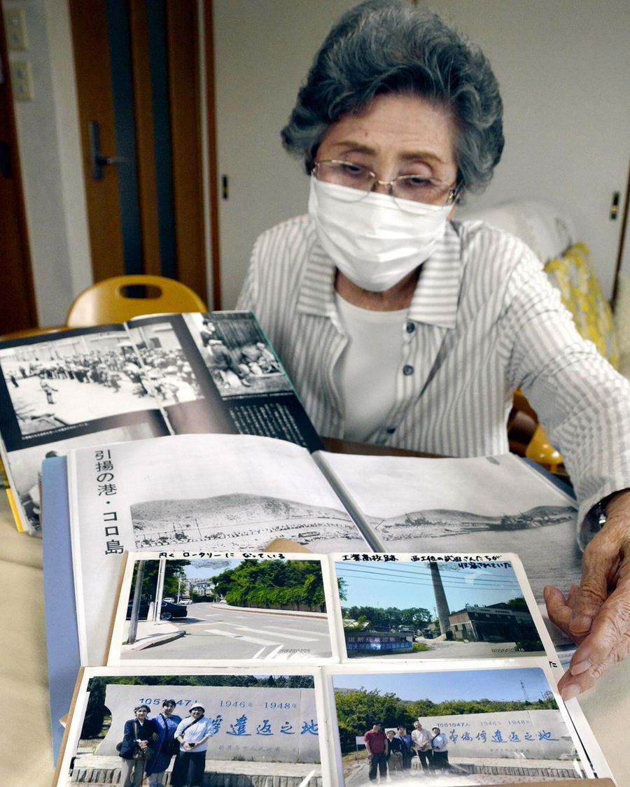 旧満州での体験を語る崎山ひろみさん(高知市西秦泉寺)