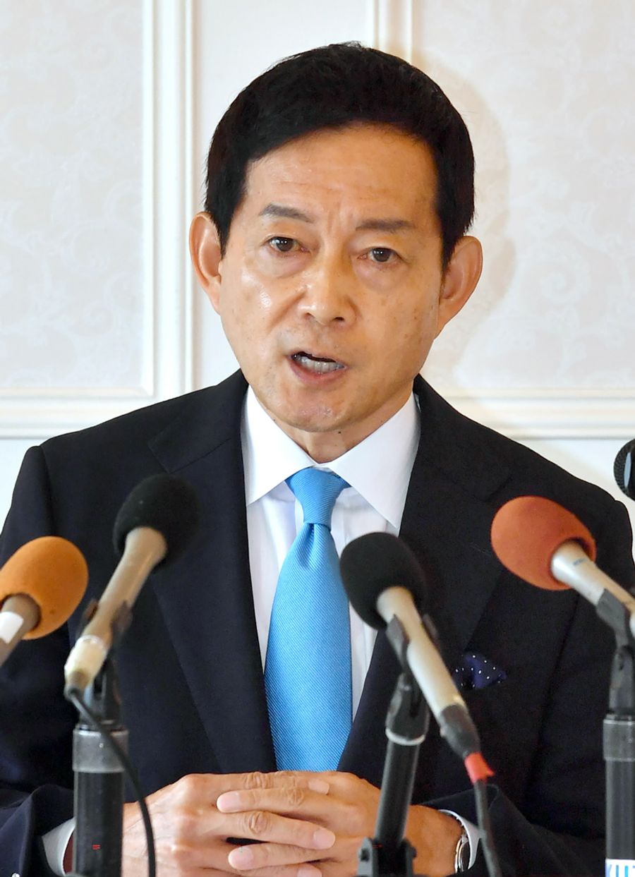 「暮らしや地域経済に寄り添う政治を目指す」と訴える広田一氏(高知市内のホテル)