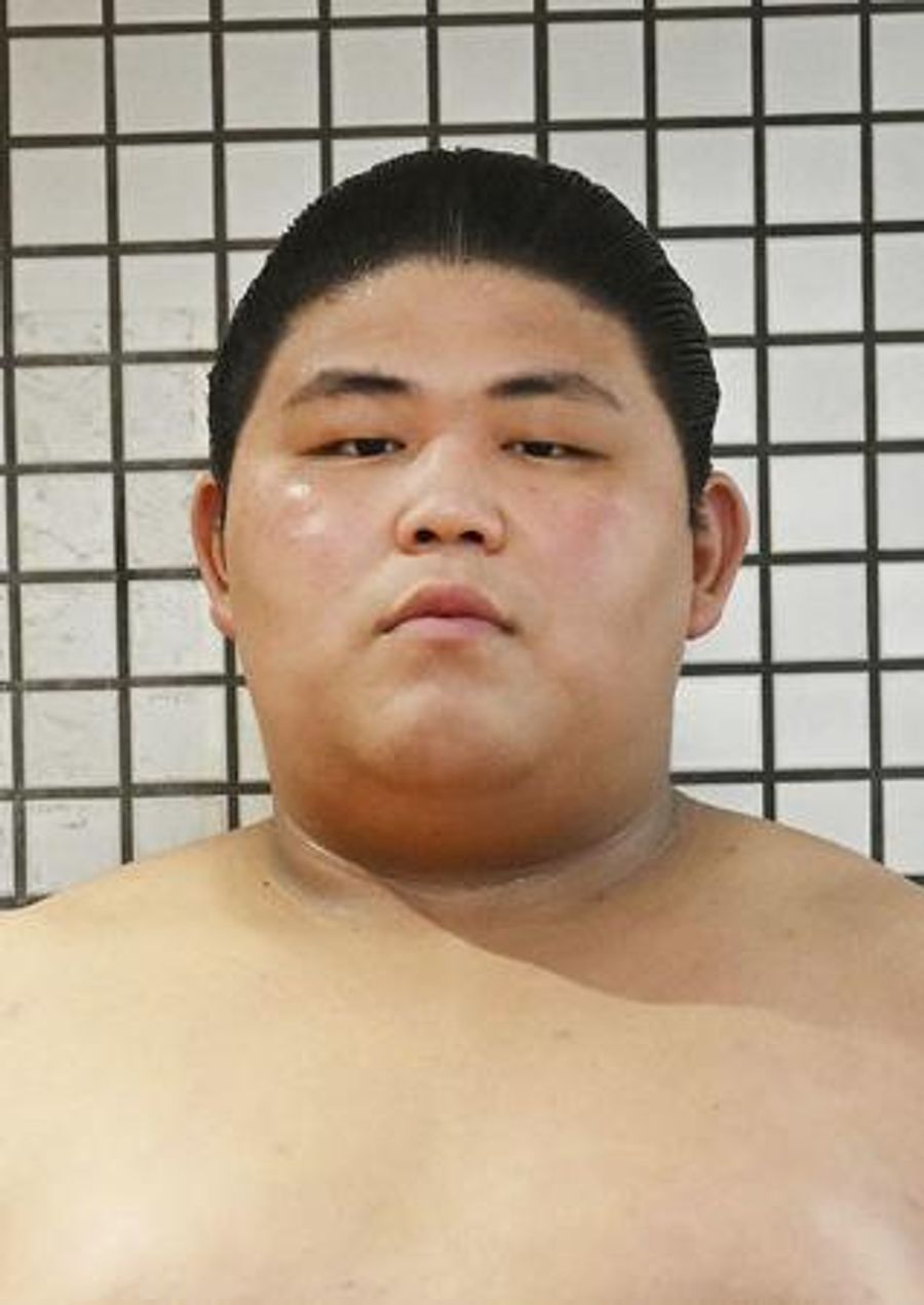 伯桜鵬が秋場所全休へ、左肩手術 入幕2場所目、復帰未定か | 高知新聞