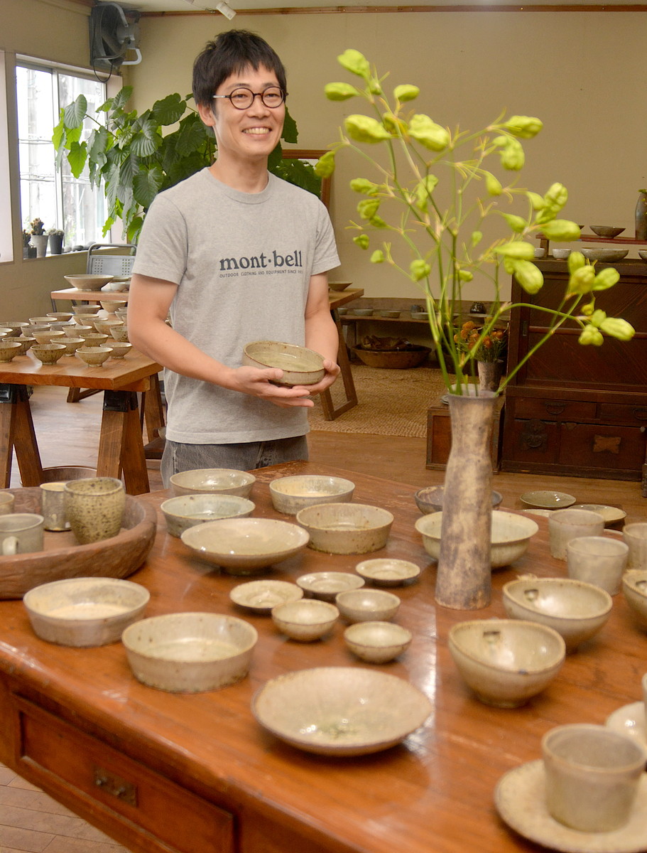 長野大輔　花器 長野大輔さんから花器に食器に沢山の作品を頂いております。✨ 近頃