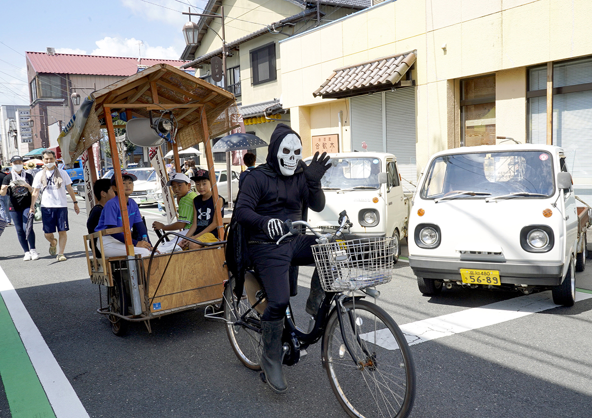 商店街、昭和レトロに ゑびす横丁にぎわう 高知県香美市で9