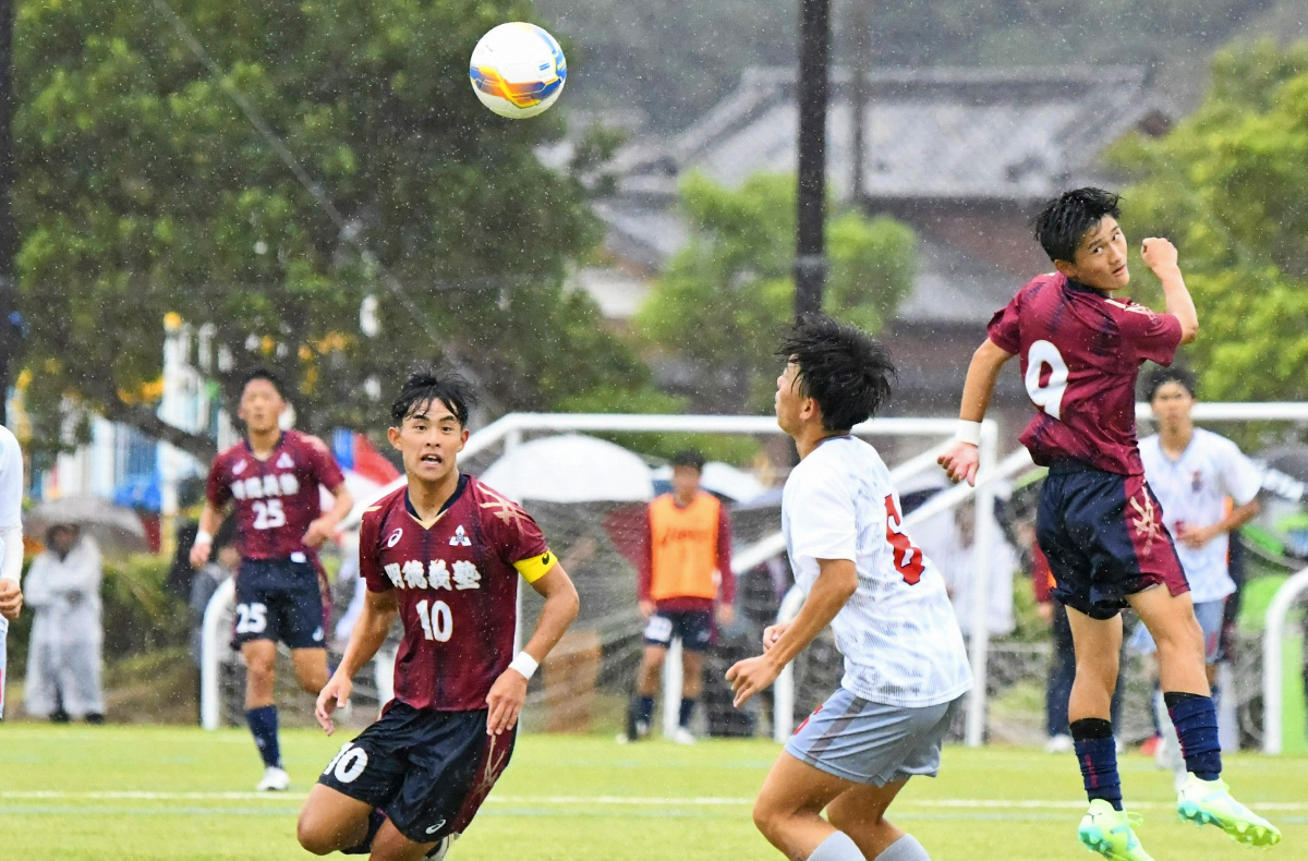 明徳、幡多農・清水など2回戦へ 全国高校サッカー高知県大会 | 高知新聞