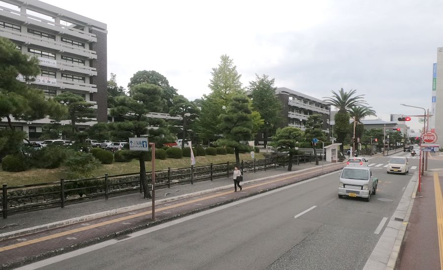 ２０２３年の県庁前