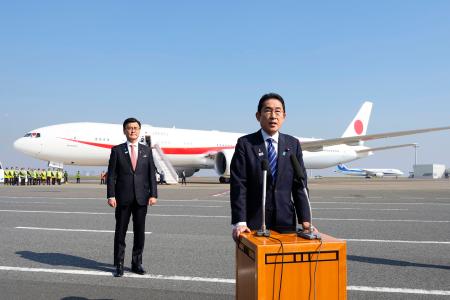 首相、フィリピン訪問へ出発 午後会談、安保協力強化 高知新聞