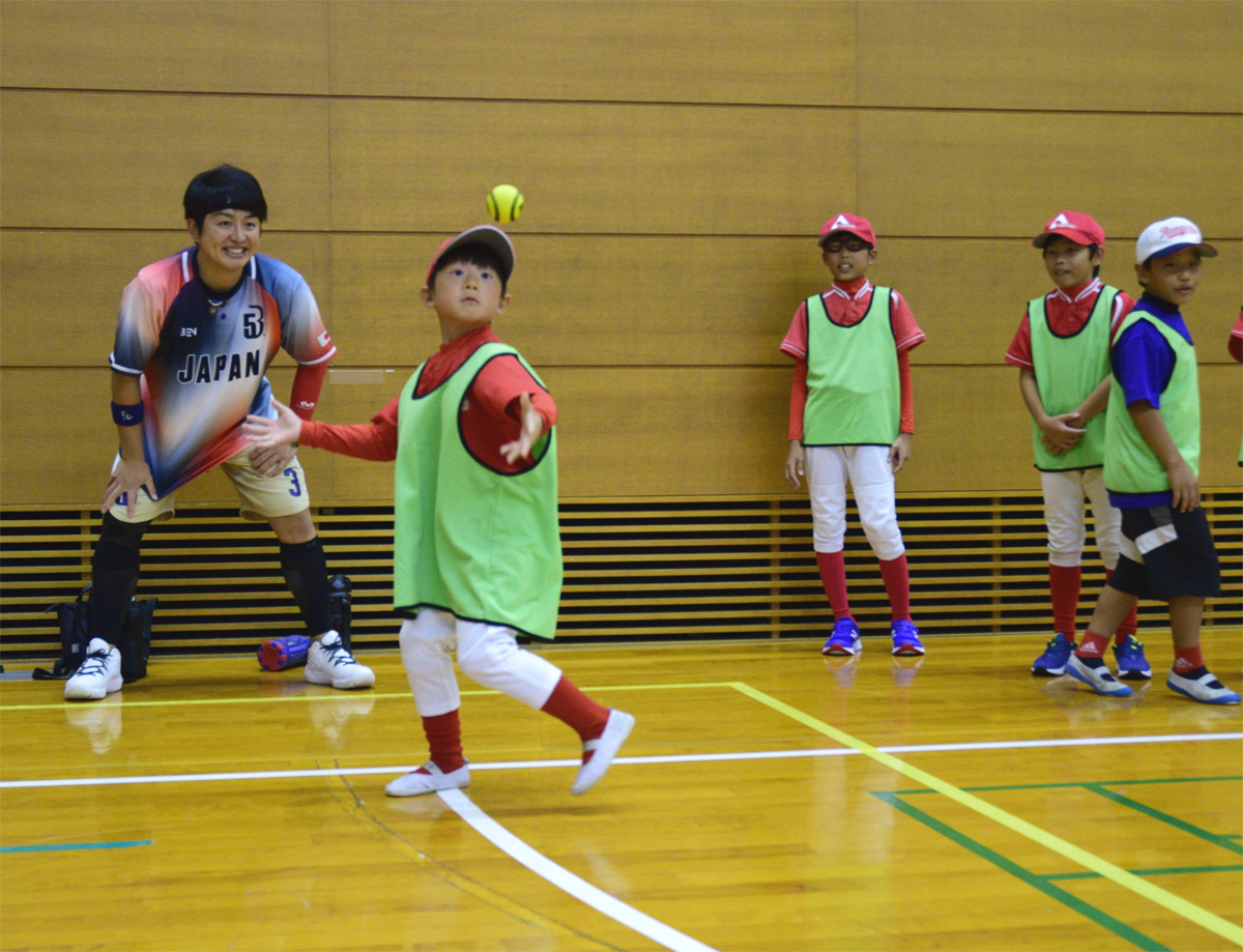 ベースボール5「楽しい」 高知県宿毛市で児童22人が体験 日本代表が